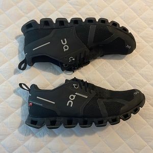 On Cloud Waterproof Running Shoe